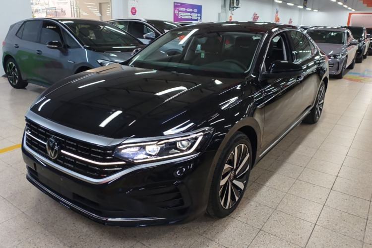 Used Volkswagen Passat 2025 Outstanding Model 380TSI Dragon Glory Edition Guazi used car, China used car export, Used car for sale, Used Volkswagen cars, Cheapest cars for sale