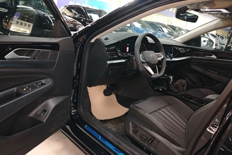 Used Volkswagen Passat 2025 Outstanding Model 380TSI Starry Dragon Edition Driver Seat