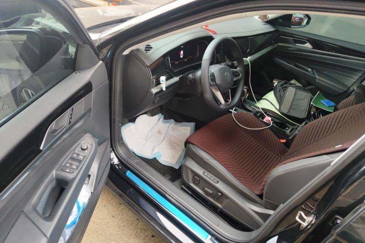 Used Volkswagen Passat 2025 Outstanding Model 330TSI Elite Edition Driver Seat