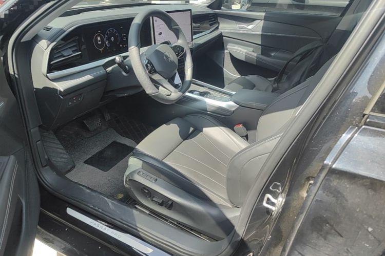 Used Volkswagen Passat 2025 Pro 380TSI Starry Dragon Edition Driver Seat