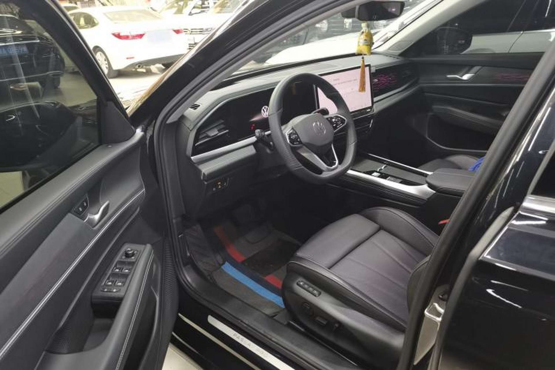 Used Volkswagen Passat 2025 Pro 380TSI Dragon Glory Edition Driver Seat