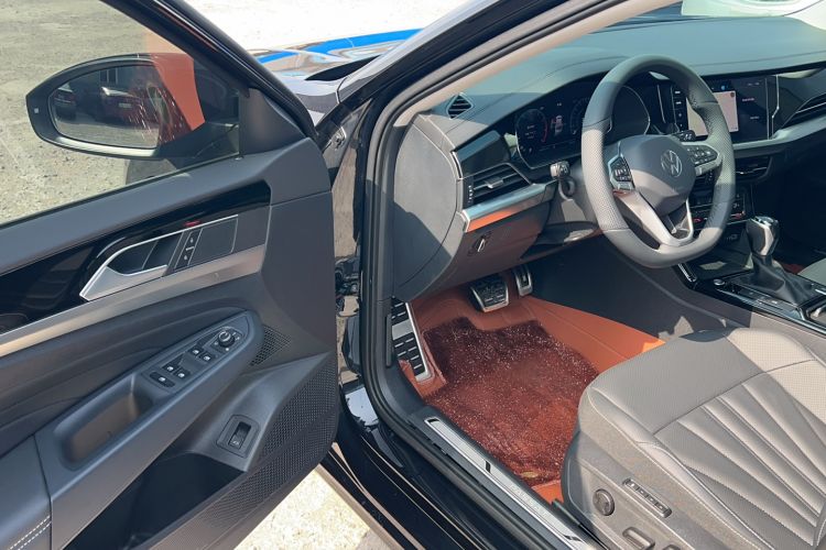 Used Volkswagen Passat 2025 Outstanding Model 380TSI Starry Dragon Glorious Edition Driver Seat
