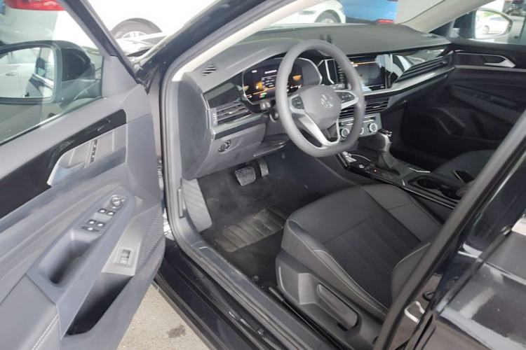Used Volkswagen Passat 2025 Outstanding Model 280TSI Business Edition Driver Seat
