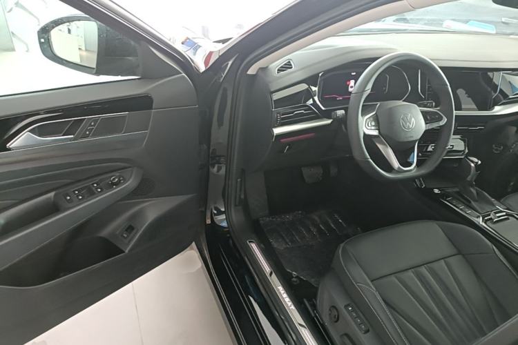 Used Volkswagen Passat 2025 Outstanding Model 380TSI Dragon Glory Edition Driver Seat