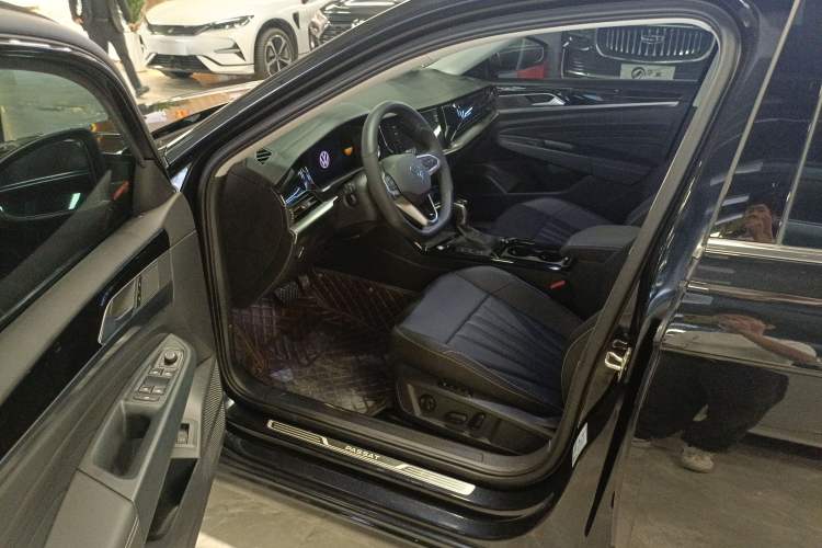 Used Volkswagen Passat 2025 Outstanding Model 330TSI Elite Edition Driver Seat