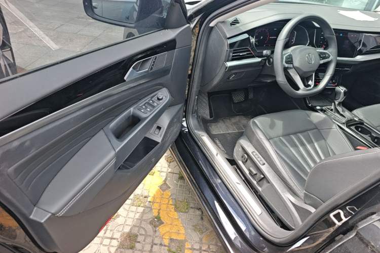 Used Volkswagen Passat 2025 Outstanding Model 380TSI Dragon Glory Edition Driver Seat