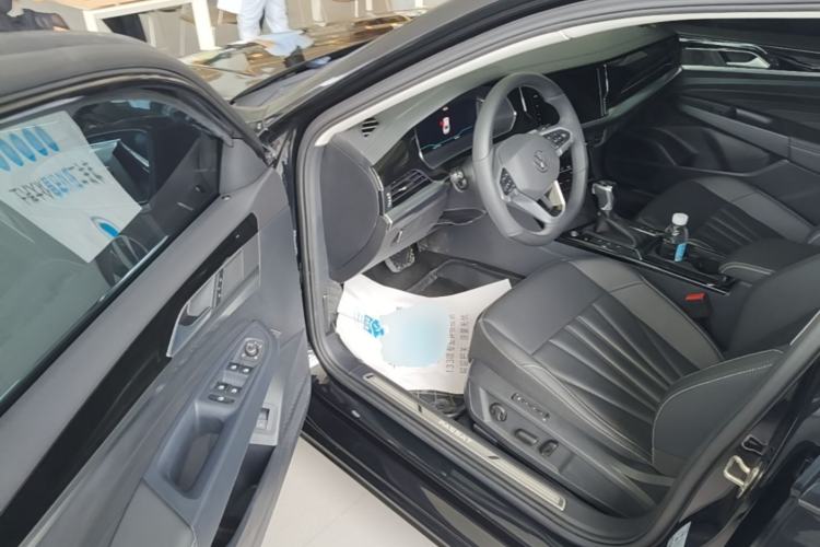 Used Volkswagen Passat 2025 Outstanding Model 380TSI Dragon Glory Edition Driver Seat