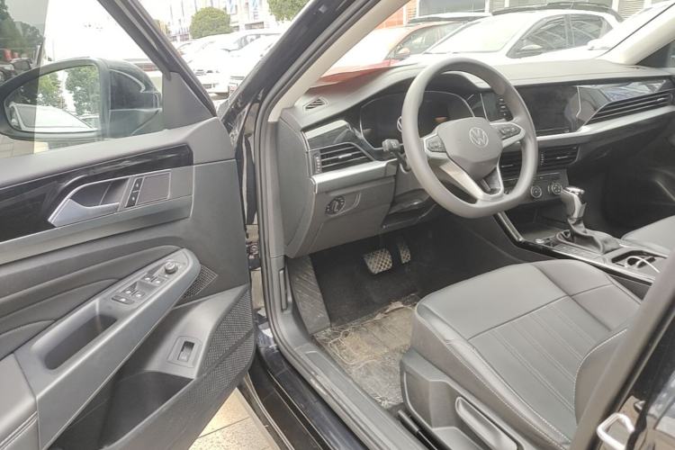 Used Volkswagen Passat 2025 Outstanding Model 280TSI Business Edition Driver Seat