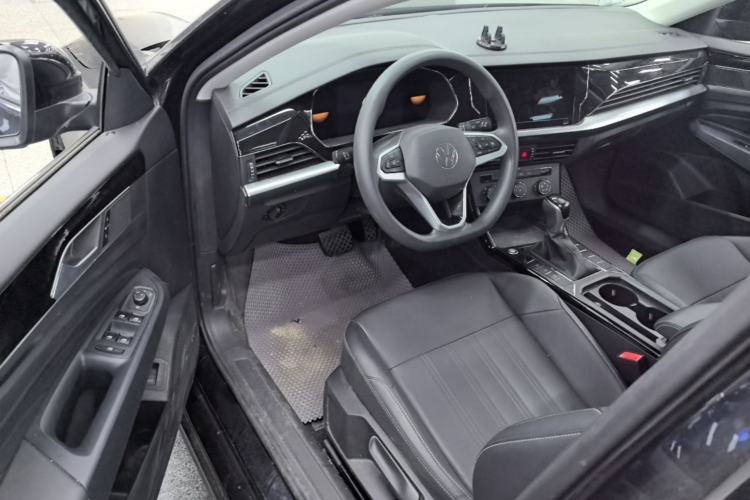 Used Volkswagen Passat 2025 Outstanding Model 280TSI Business Edition Driver Seat