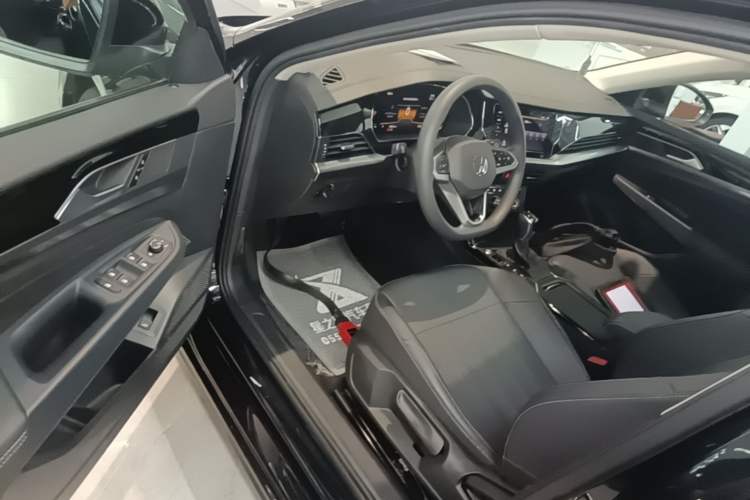 Used Volkswagen Passat 2025 Outstanding Model 280TSI Business Edition Driver Seat