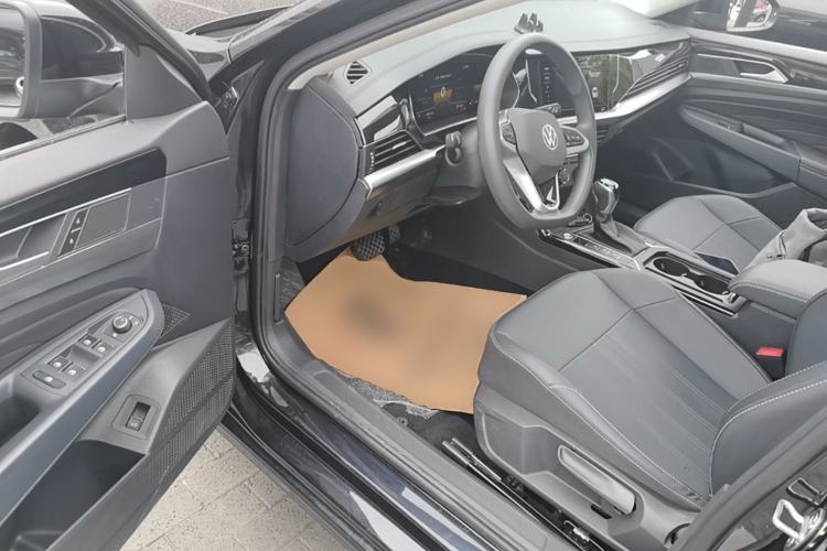 Used Volkswagen Passat 2025 Outstanding Model 280TSI Business Edition Driver Seat