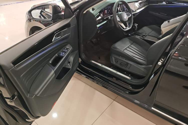 Used Volkswagen Passat 2025 Outstanding Model 380TSI Starry Dragon Glorious Edition Driver Seat
