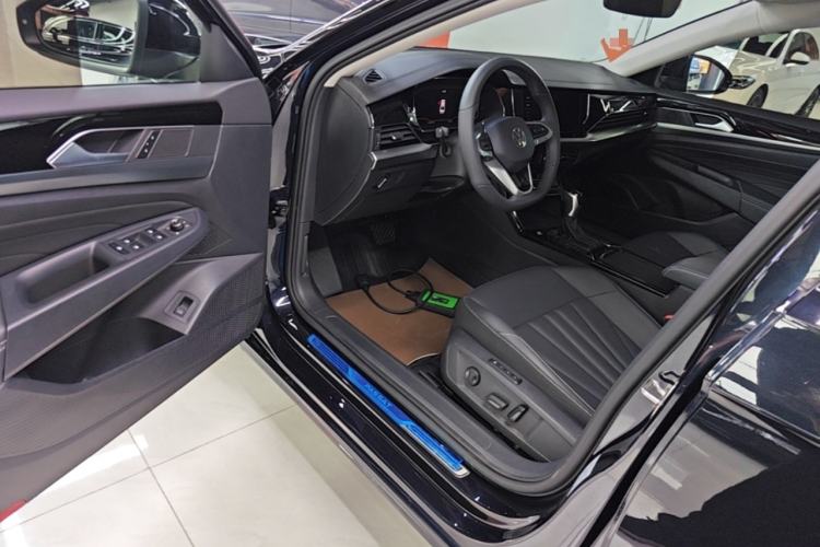 Used Volkswagen Passat 2025 Outstanding Model 380TSI Starry Dragon Edition Driver Seat