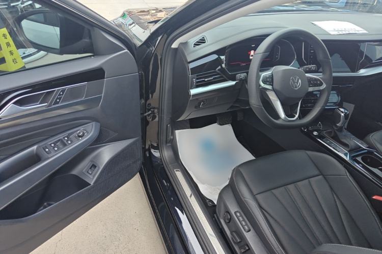 Used Volkswagen Passat 2025 Outstanding Model 380TSI Dragon Glory Edition Driver Seat