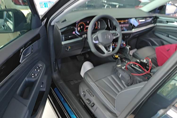Used Volkswagen Passat 2025 Premium Version 380TSI Dragon Edition Driver Seat