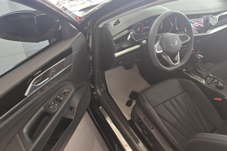 Used Volkswagen Passat 2025 Outstanding Model 380TSI Starry Dragon Edition Driver Seat