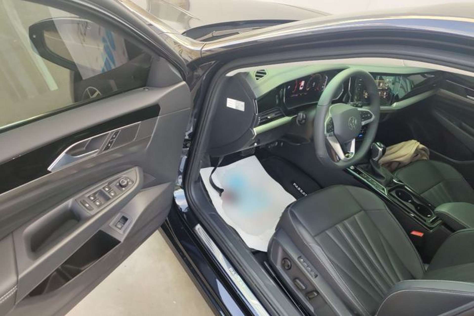 Used Volkswagen Passat 2025 Outstanding Model 380TSI Starry Dragon Edition Driver Seat