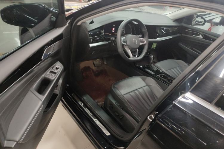 Used Volkswagen Passat 2025 Premium Version 380TSI Dragon Edition Driver Seat