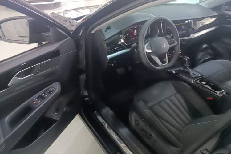 Used Volkswagen Passat 2025 Premium Version 380TSI Dragon Edition Driver Seat