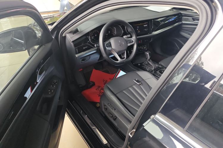 Used Volkswagen Passat 2025 Premium Version 380TSI Dragon Edition Driver Seat