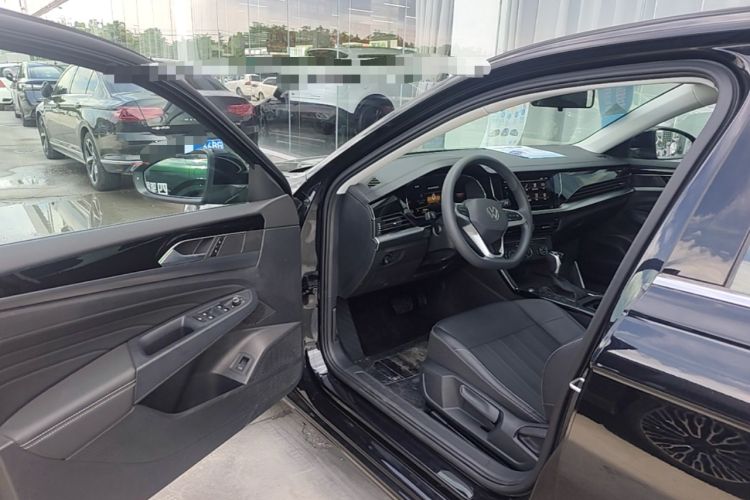 Used Volkswagen Passat 2025 Outstanding Model 280TSI Business Edition Driver Seat