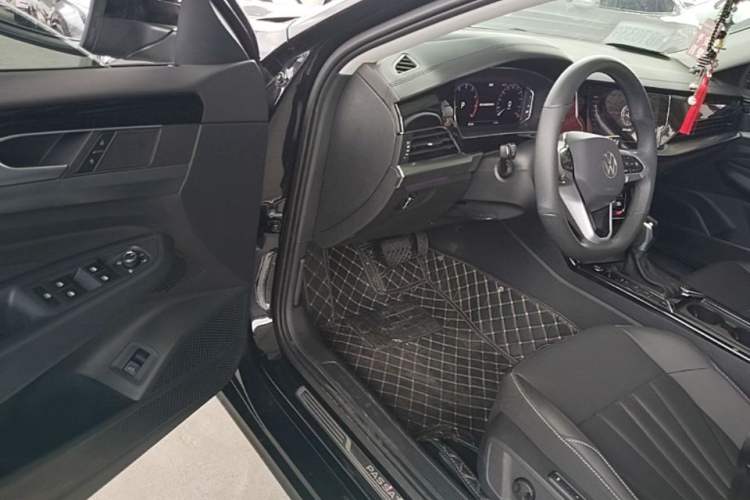 Used Volkswagen Passat 2025 Outstanding Model 380TSI Starry Dragon Edition Driver Seat