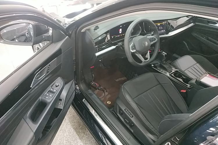 Used Volkswagen Passat 2025 Outstanding Model 380TSI Starry Dragon Edition Driver Seat