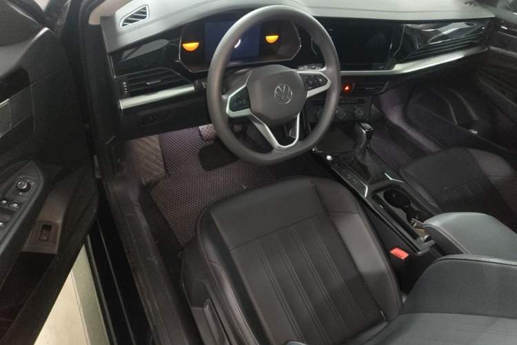 Used Volkswagen Passat 2025 Outstanding Model 280TSI Business Edition Driver Seat