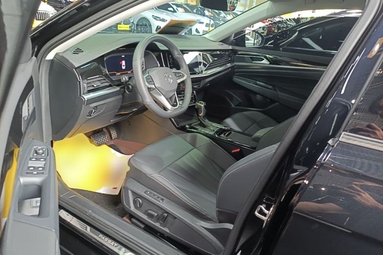 Used Volkswagen Passat 2025 Outstanding Model 380TSI Starry Dragon Edition Driver Seat