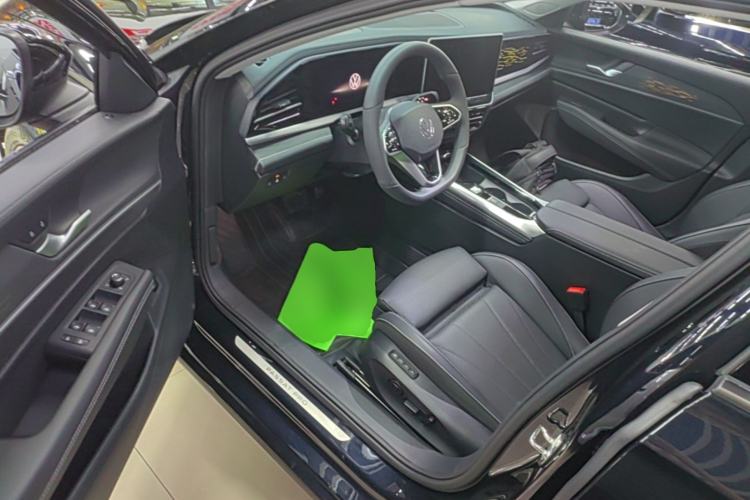 Used Volkswagen Passat 2025 Pro 380TSI Dragon Glory Edition Driver Seat