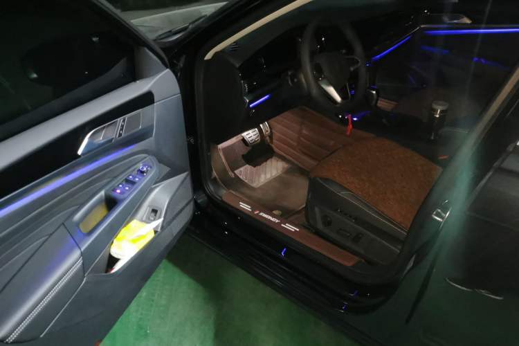 Used Volkswagen Passat 2025 Outstanding Model 380TSI Dragon Glory Edition Driver Seat