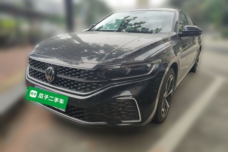 Used Volkswagen Passat 2025 Outstanding Model 380TSI Starry Dragon Edition Guazi used car, China used car export, Used car for sale, Used cars, Cheapest cars for sale