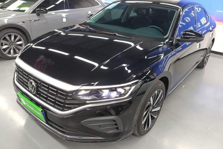 Used Volkswagen Passat 2025 Premium Version 380TSI Dragon Edition Guazi used car, China used car export, Used car for sale, Used cars, Cheapest cars for sale