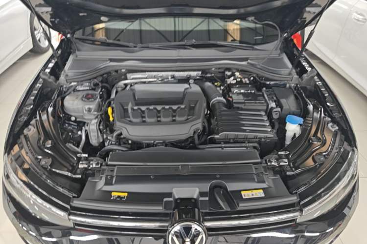 Used Volkswagen Passat 2025 Pro 380TSI Dragon Edition Engine Bay