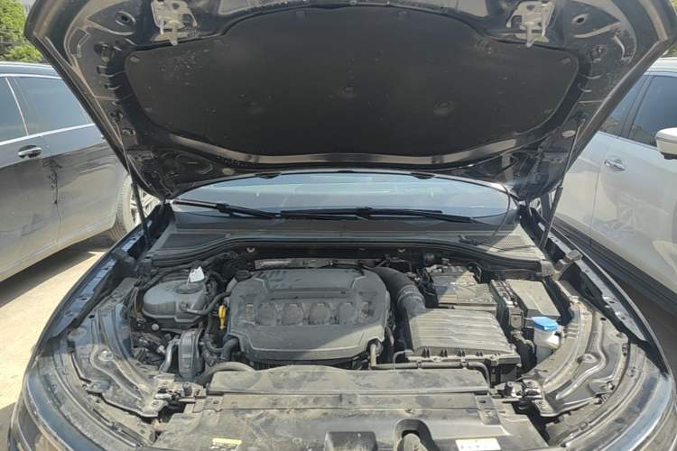 Used Volkswagen Passat 2025 Pro 380TSI Starry Dragon Edition Engine Bay