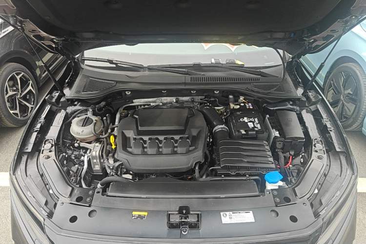 Used Volkswagen Passat 2025 Outstanding Model 380TSI Starry Dragon Glorious Edition Engine Bay