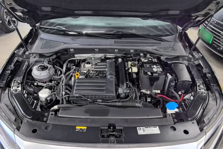 Used Volkswagen Passat 2025 Outstanding Model 280TSI Business Edition Engine Bay