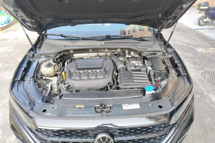 Used Volkswagen Passat 2025 Outstanding Model 380TSI Starry Dragon Edition Engine Bay