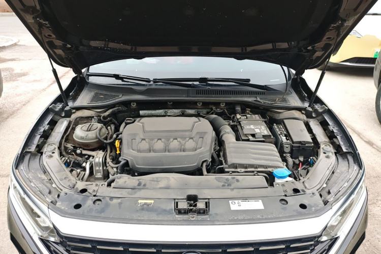Used Volkswagen Passat 2025 Outstanding Model 380TSI Dragon Glory Edition Engine Bay