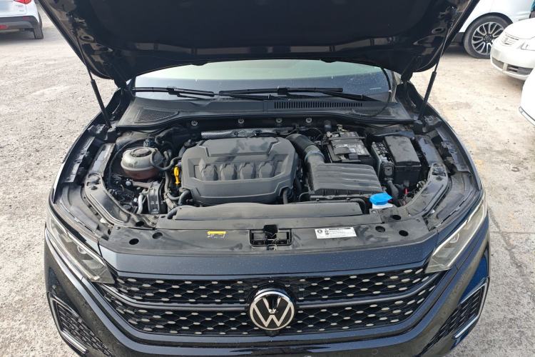 Used Volkswagen Passat 2025 Outstanding Model 380TSI Starry Dragon Glorious Edition Engine Bay