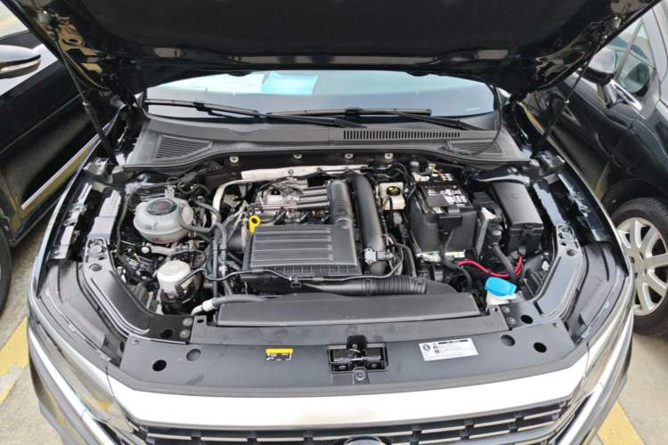 Used Volkswagen Passat 2025 Outstanding Model 280TSI Business Edition Engine Bay