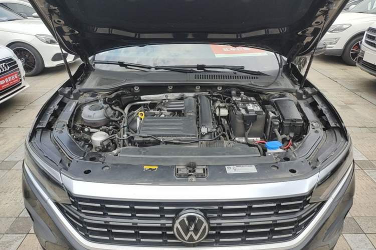 Used Volkswagen Passat 2025 Outstanding Model 280TSI Business Edition Engine Bay