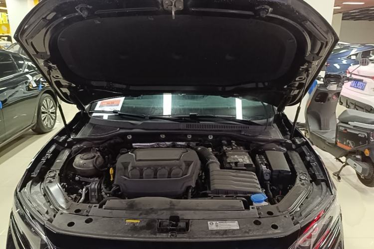 Used Volkswagen Passat 2025 Outstanding Model 380TSI Starry Dragon Glorious Edition Engine Bay