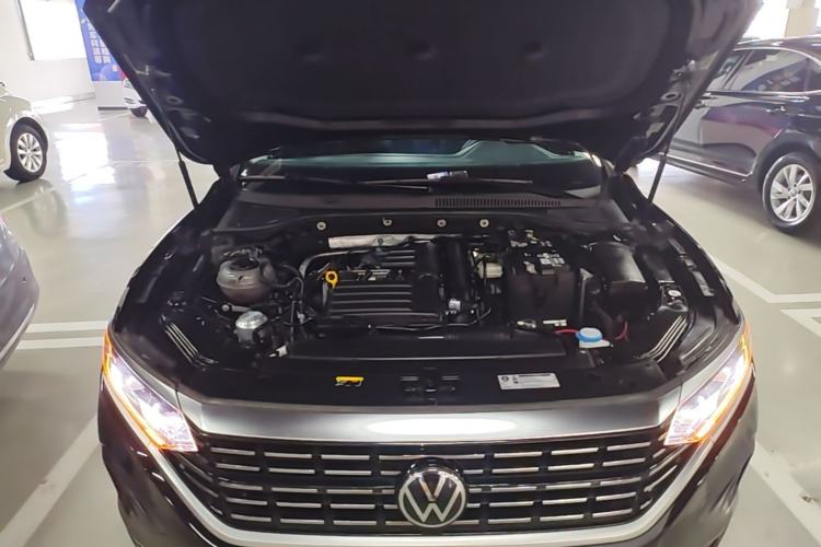 Used Volkswagen Passat 2025 Outstanding Model 280TSI Business Edition Engine Bay
