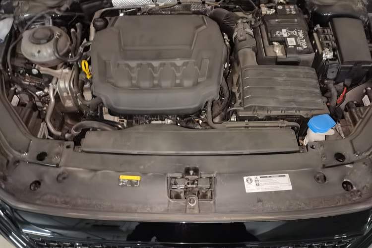 Used Volkswagen Passat 2025 Outstanding Model 330TSI Starry Elite Edition Engine Bay