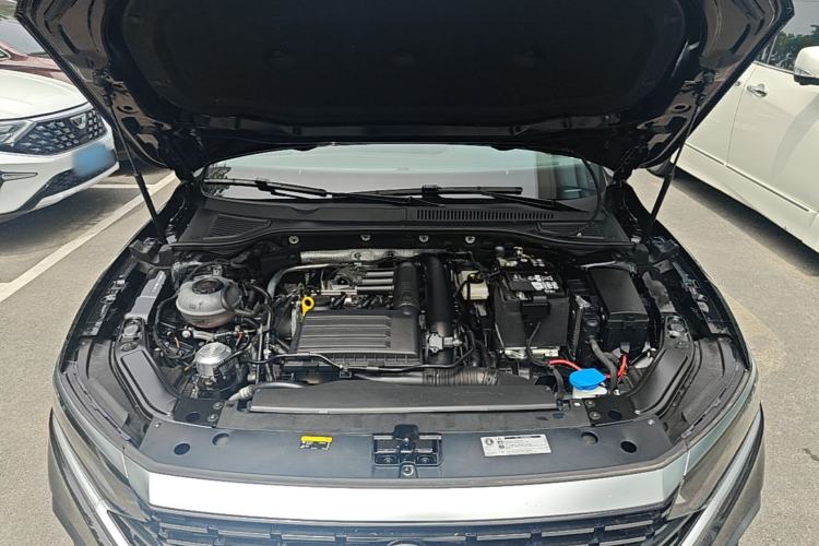 Used Volkswagen Passat 2025 Outstanding Model 280TSI Business Edition Engine Bay