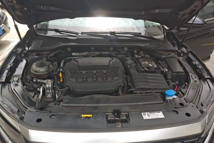 Used Volkswagen Passat 2025 Outstanding Model 330TSI Elite Edition Engine Bay
