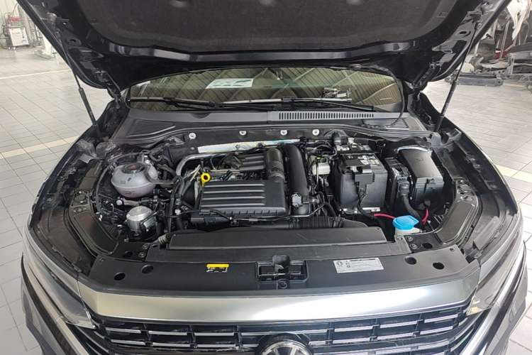 Used Volkswagen Passat 2025 Outstanding Model 280TSI Business Edition Engine Bay