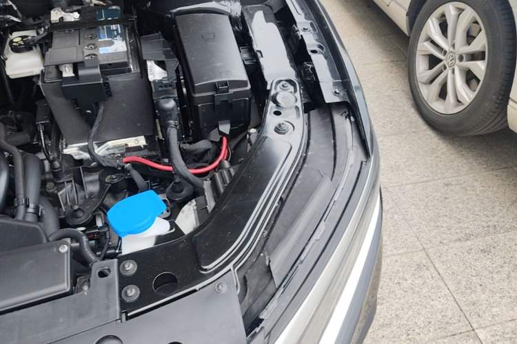 Used Volkswagen Passat 2025 Outstanding Model 280TSI Business Edition Engine Bay Left