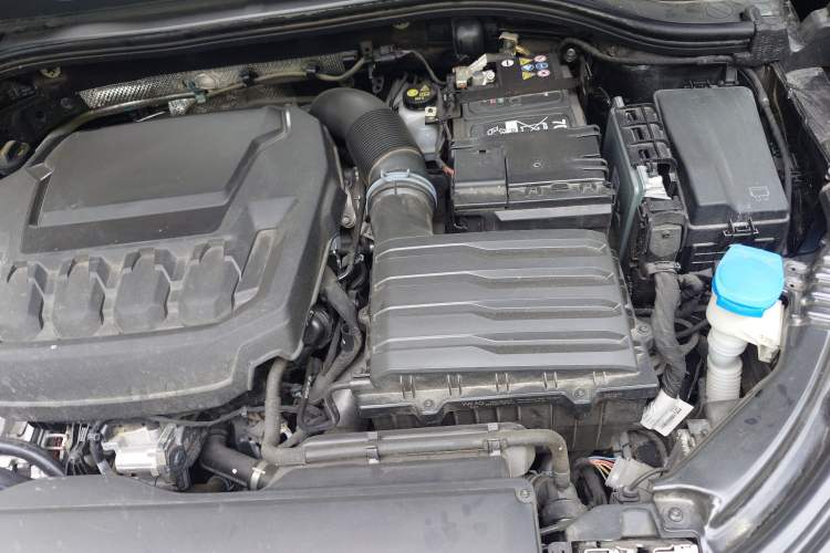 Used Volkswagen Passat 2025 Pro 380TSI Starry Dragon Edition Engine Bay Left